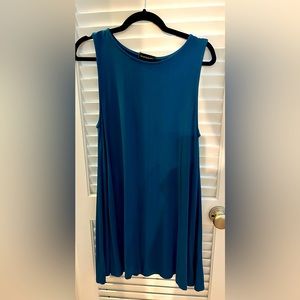 Hourglass Lily Sleeveless Casual Dress